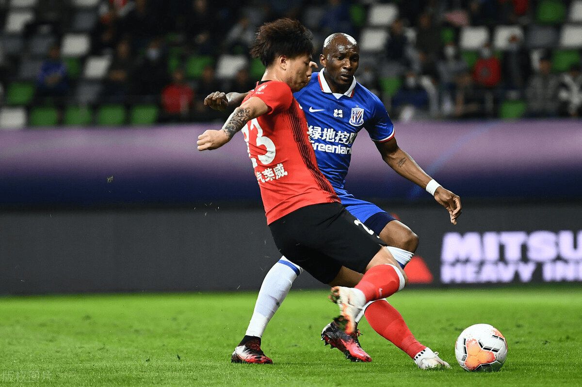 包含集结日上海申花备战欧超杯风云突变托特纳姆今晨豪取连胜，大坂直美在湖人比赛中险胜看傻球迷的词条